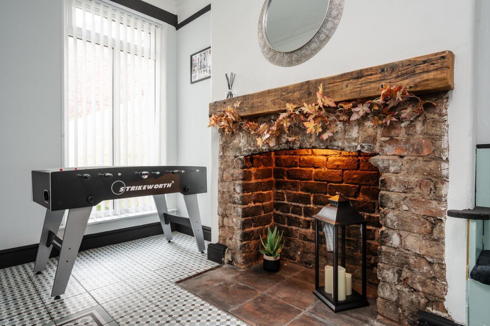Swiss Haven - Spacious 3 Bedroom House Liverpool Exterior foto
